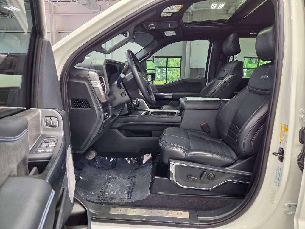 Used 2025 Ford F250 4x4 Crew Cab Super Duty image 26
