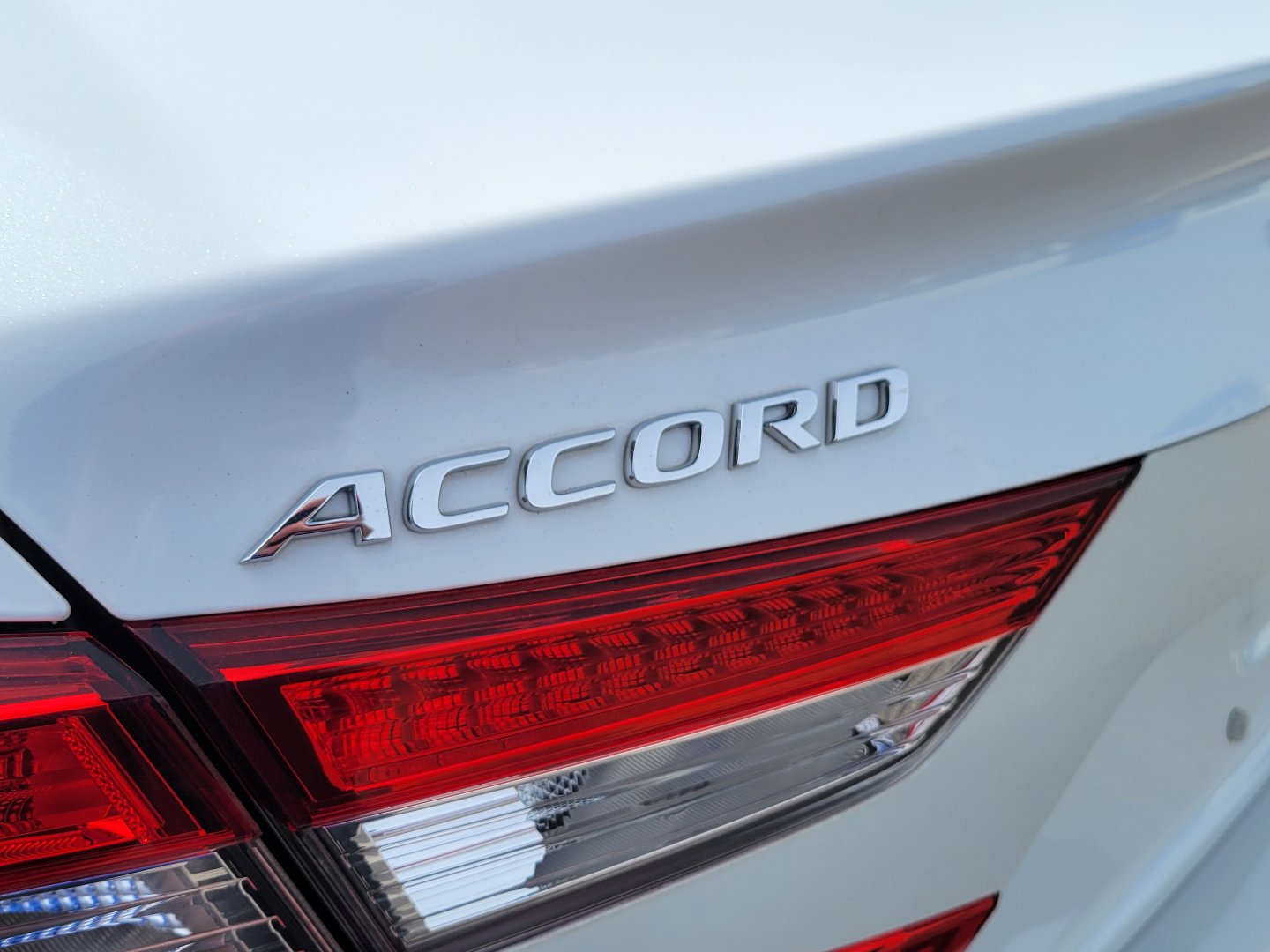Certified 2018 Honda Accord LX image 7