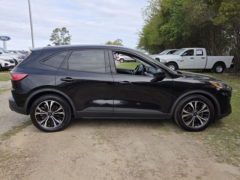 Certified 2021 Ford Escape SE w/ SE Sport Appearance Package FWD image 14