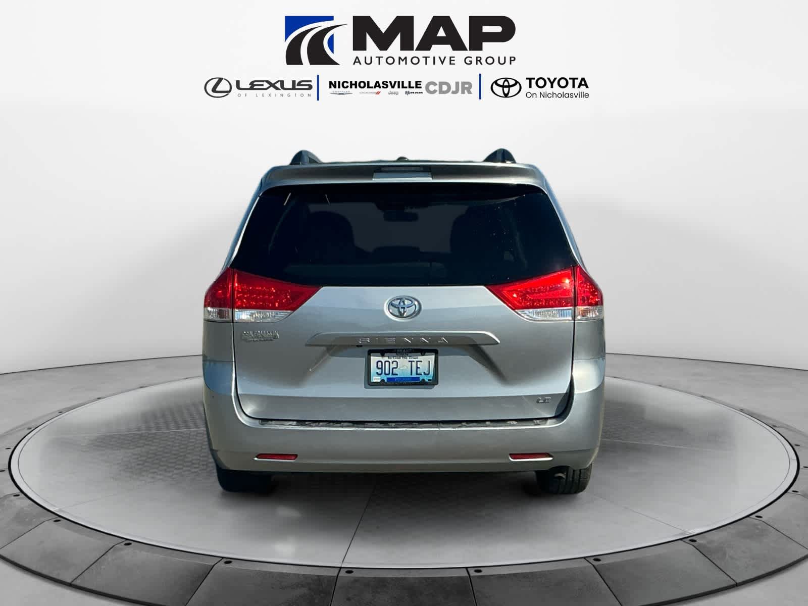 Used 2013 Toyota Sienna LE FWD image 4