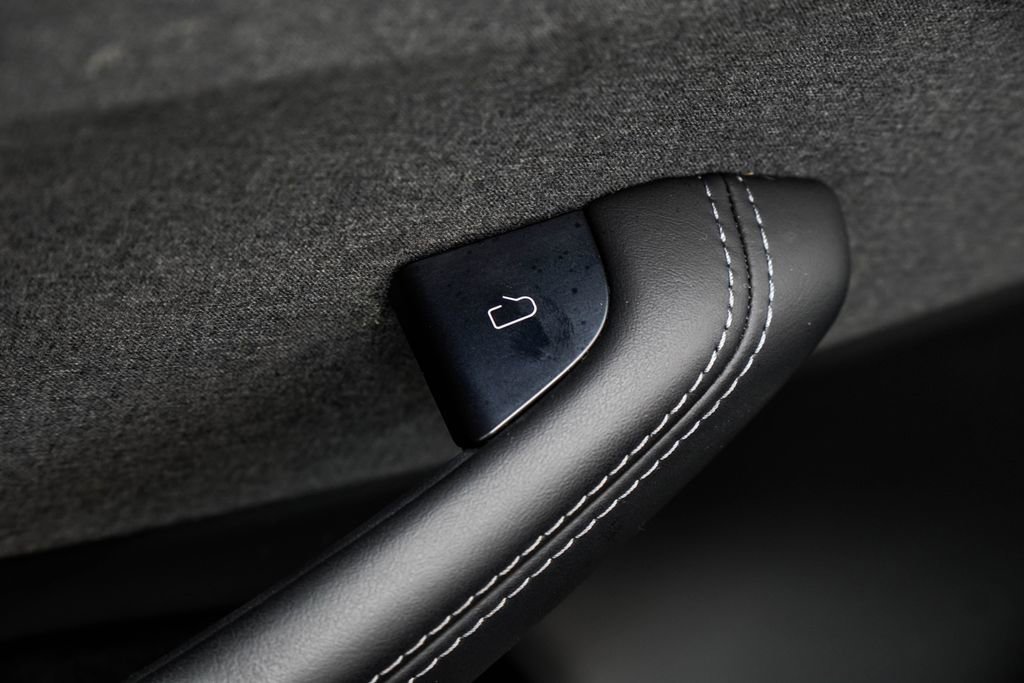 Used 2025 Tesla Model 3 RWD image 38