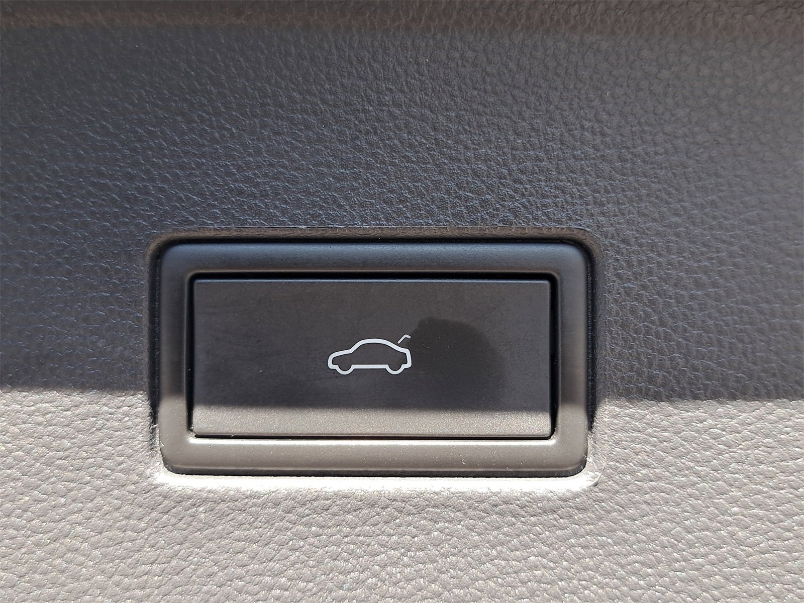 Used 2022 Volkswagen Atlas SEL image 15