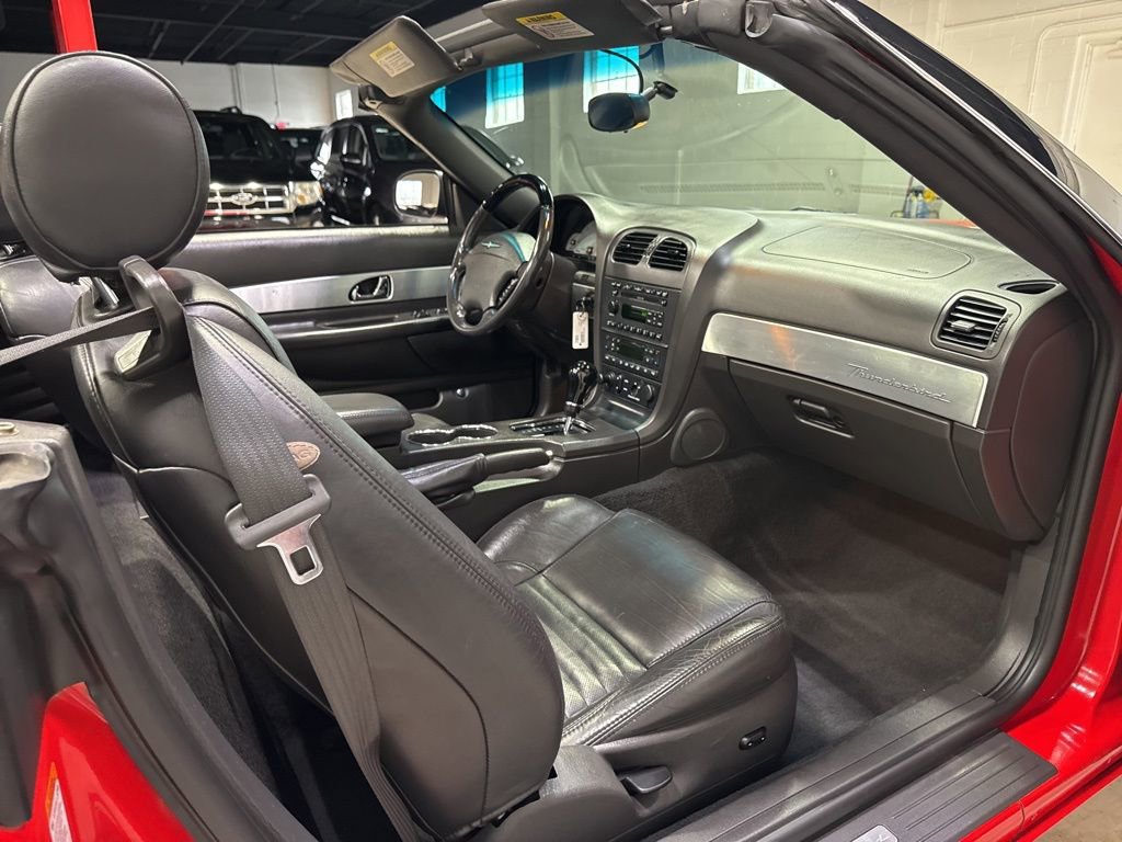 Used 2002 Ford Thunderbird image 33
