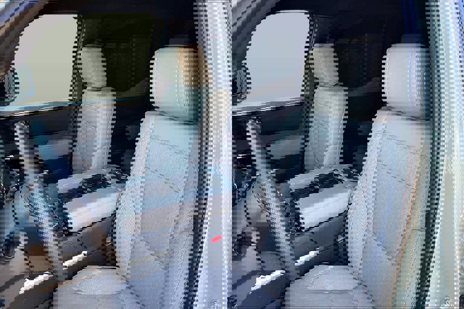 Used 2025 Toyota Tundra Limited image 7