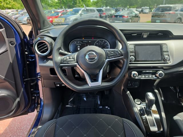 Used 2019 Nissan Kicks SV FWD image 13