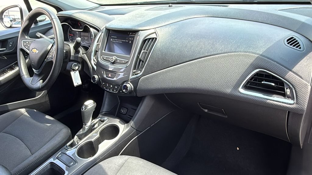 Used 2019 Chevrolet Cruze LT w/ LT Fleet Convenience Package FWD image 41