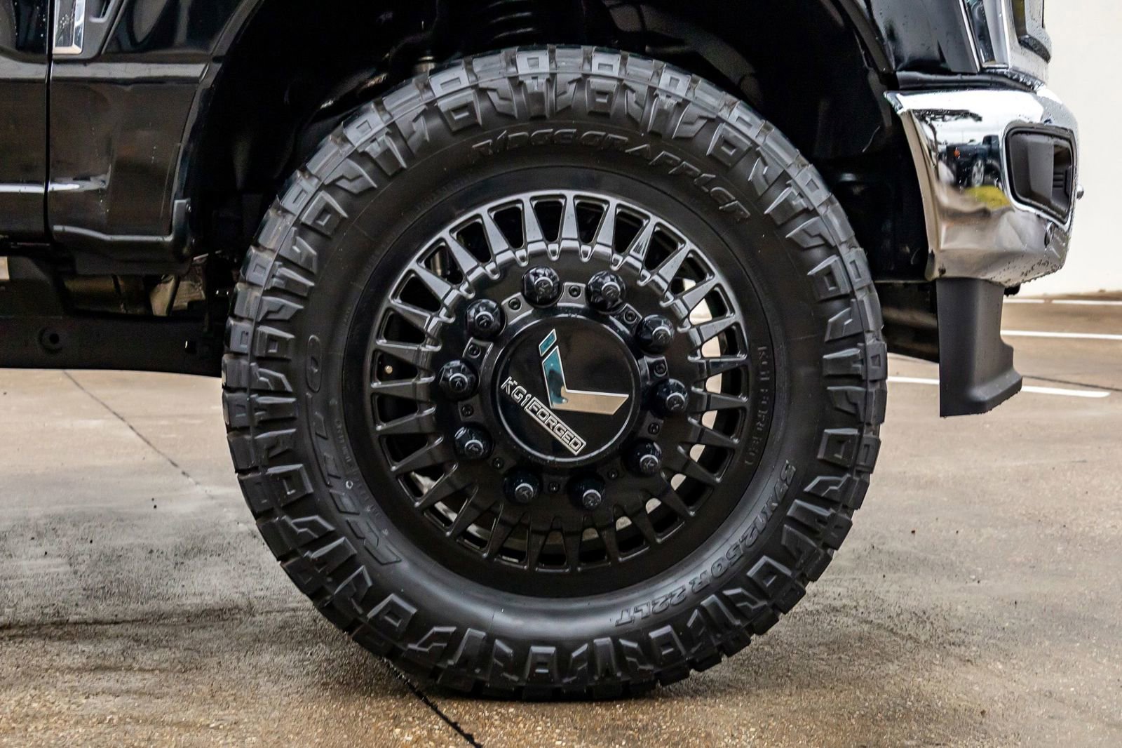 Used 2024 Ford F350 King Ranch w/ Chrome Package image 13