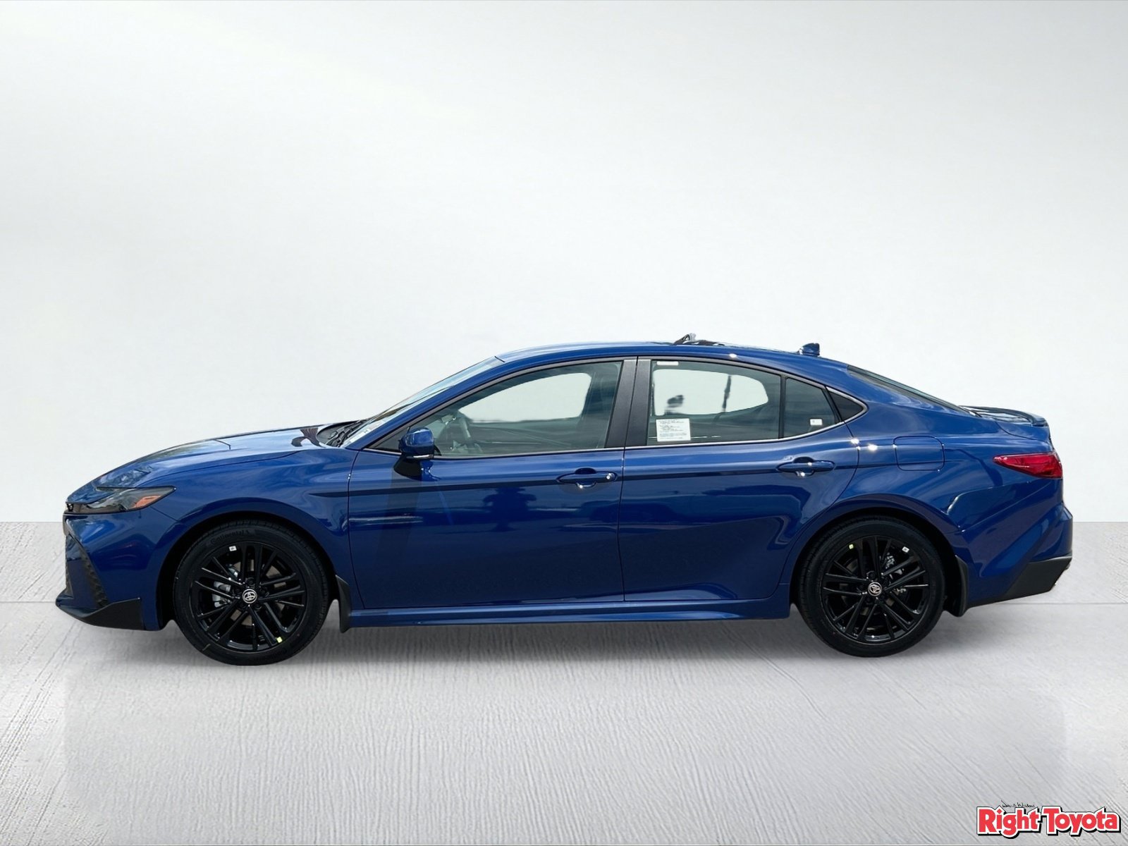 New 2026 Toyota Camry SE FWD image 3