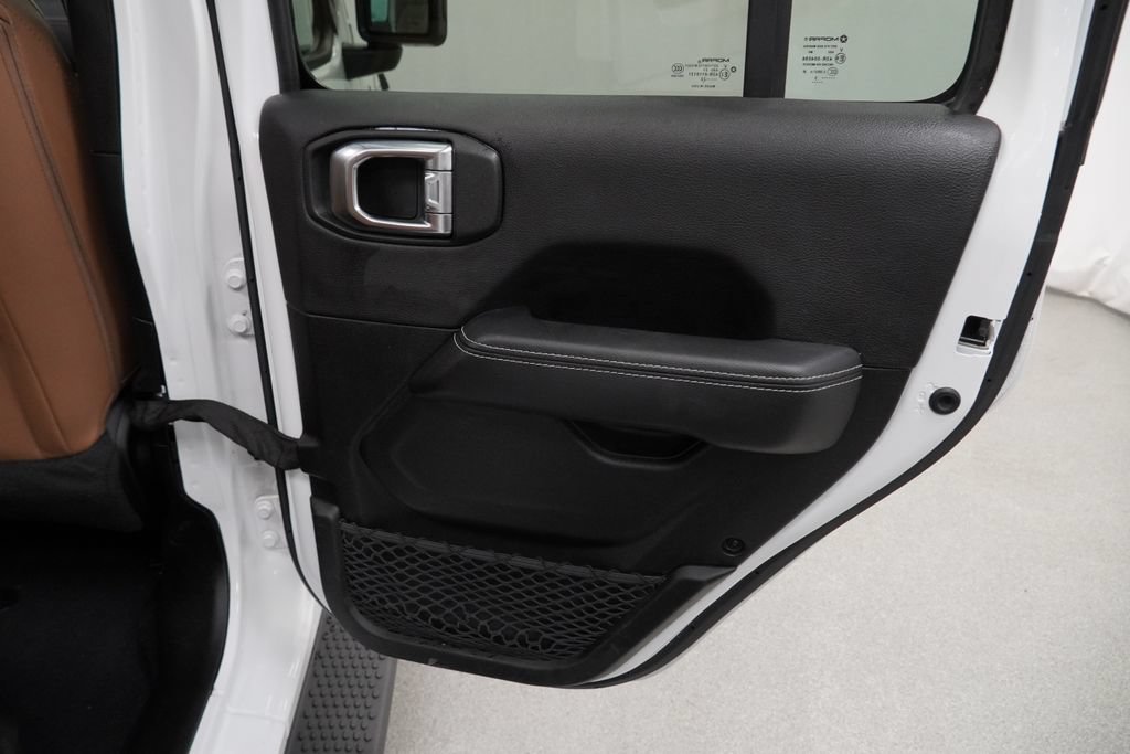 Used 2023 Jeep Wrangler Unlimited Sahara w/ Cold Weather Group AWD/4WD image 45