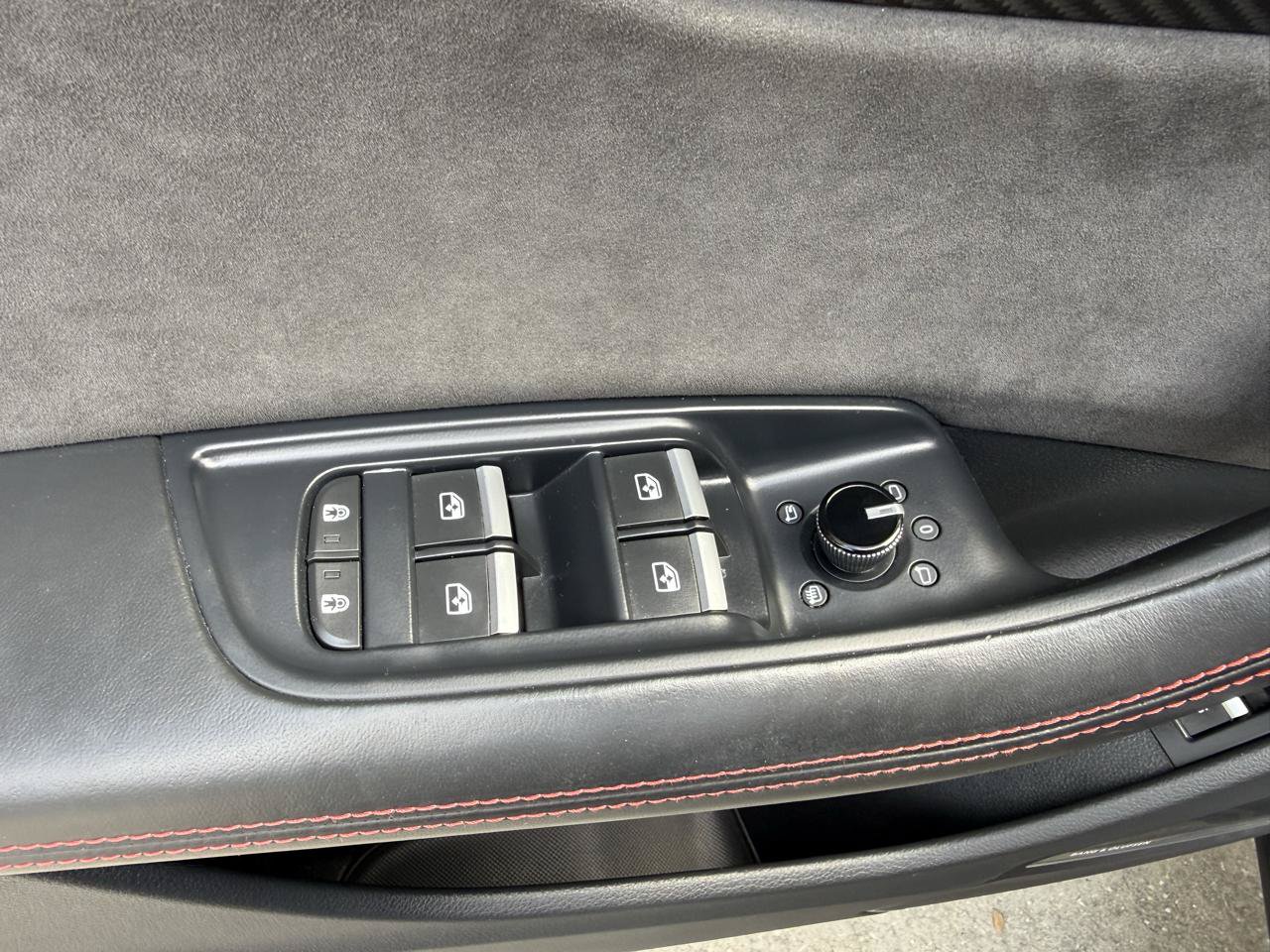 Used 2021 Audi RS Q8 w/ Carbon Optic Package AWD/4WD image 40