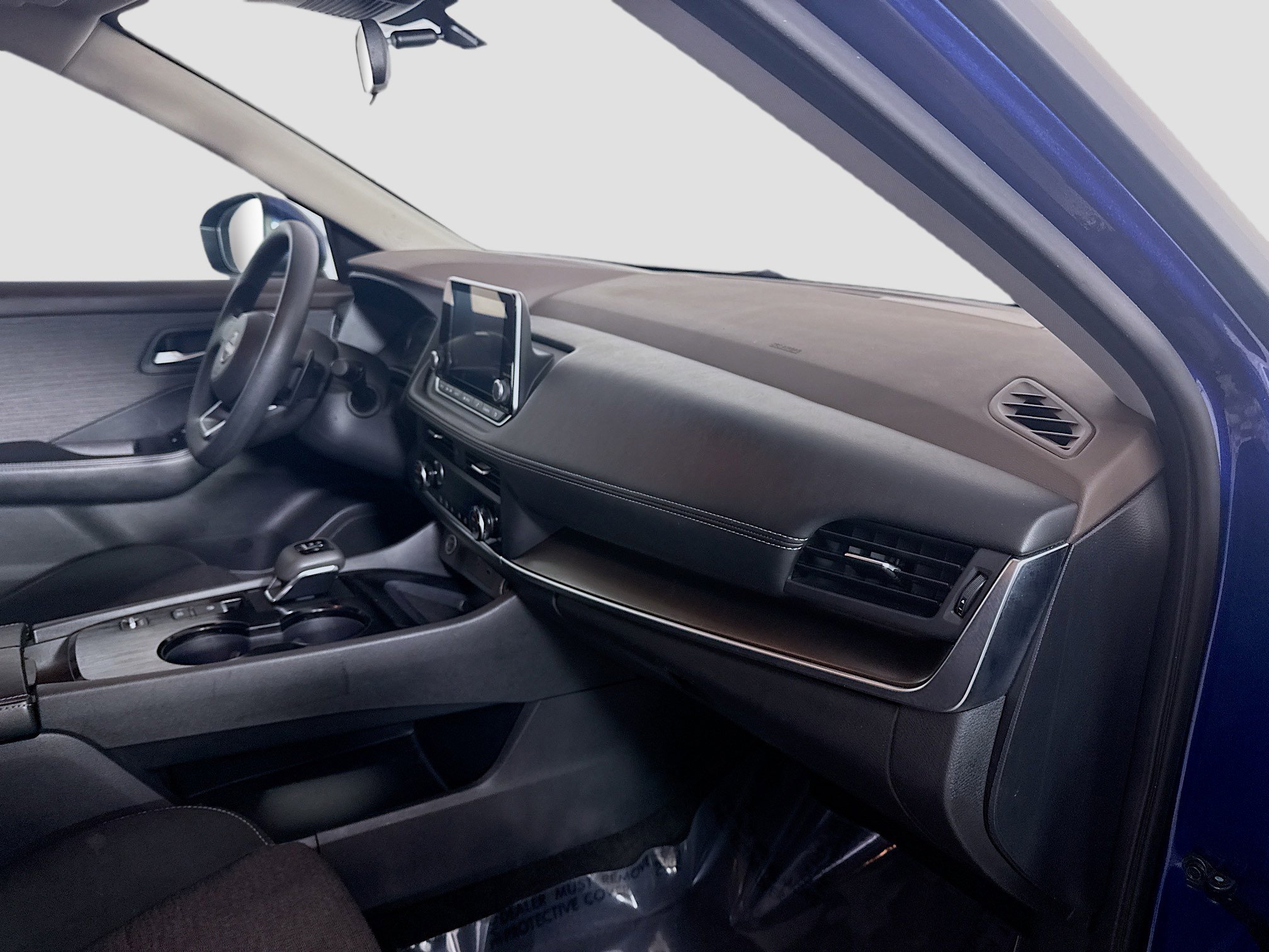 Used 2023 Nissan Rogue SV image 30