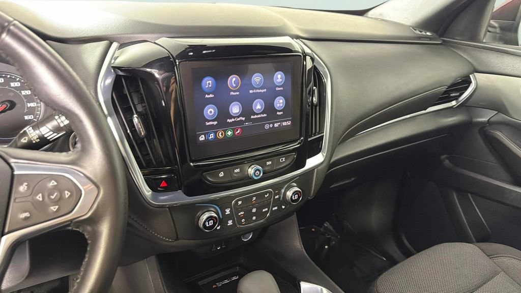 Used 2022 Chevrolet Traverse LT FWD image 22