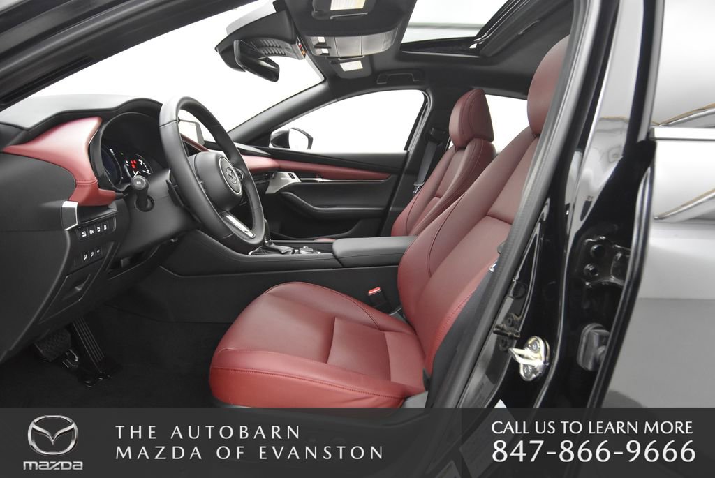 Certified 2025 MAZDA MAZDA3 Hatchback w/Premium Plus Pkg image 30