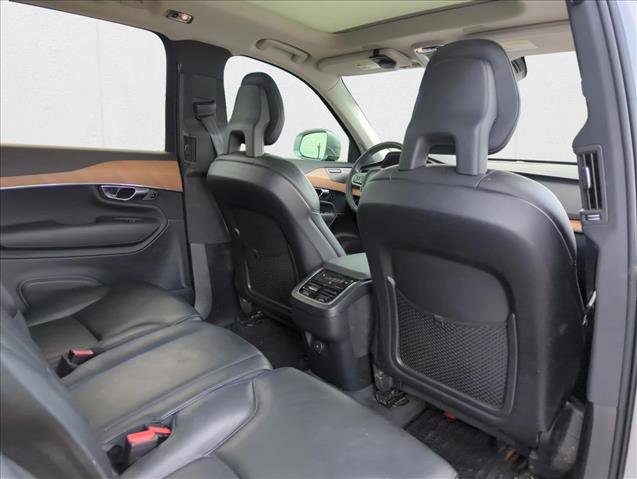 Used 2022 Volvo XC90 T6 Momentum w/ Advanced Package image 21