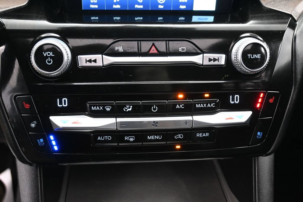 Used 2021 Ford Explorer Platinum w/ Premium Technology Package AWD/4WD image 26