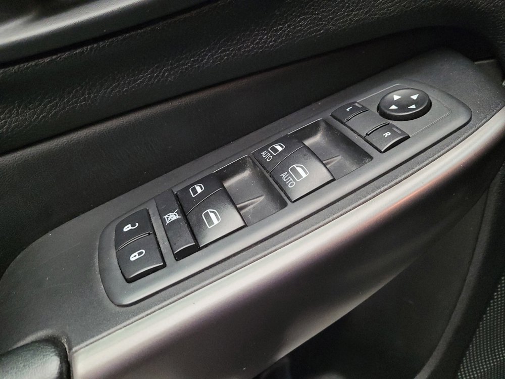 Used 2020 Jeep Cherokee Limited FWD image 27