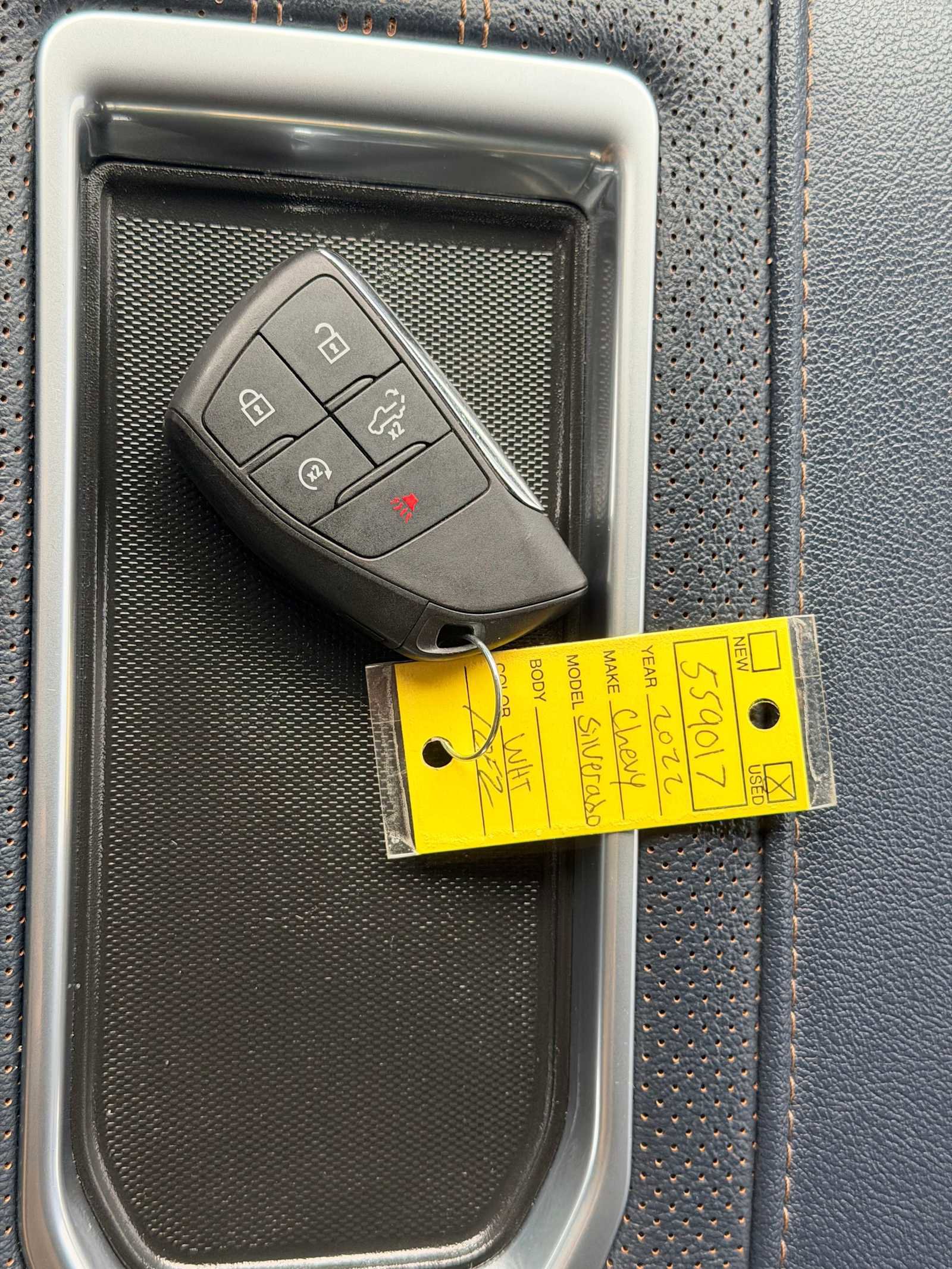 Used 2022 Chevrolet Silverado 1500 High Country image 32