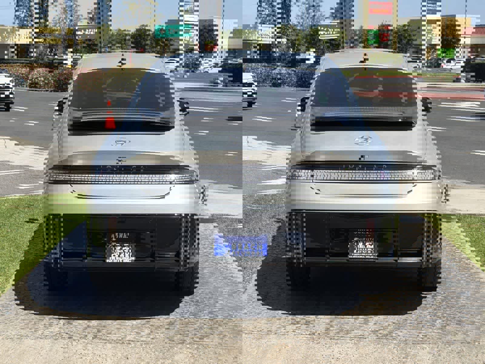 Used 2023 Hyundai Ioniq 6 SEL image 5