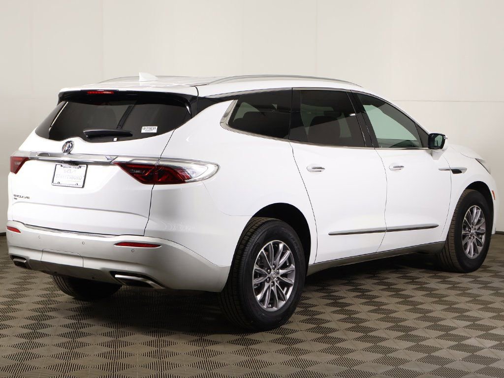 Used 2024 Buick Enclave Premium image 14