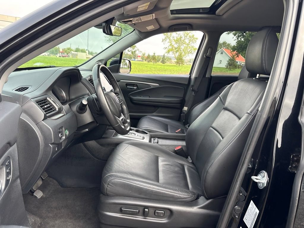 Used 2022 Honda Pilot Special Edition image 16