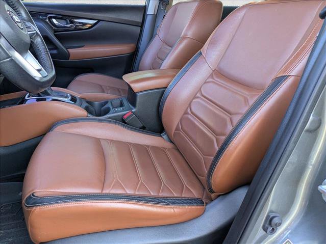 Used 2018 Nissan Rogue SL w/ Premium Package FWD image 12