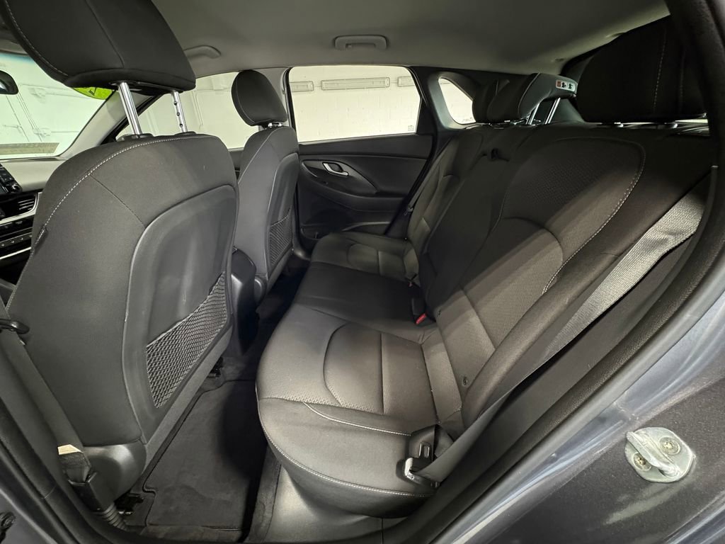 Used 2018 Hyundai Elantra GT FWD image 26