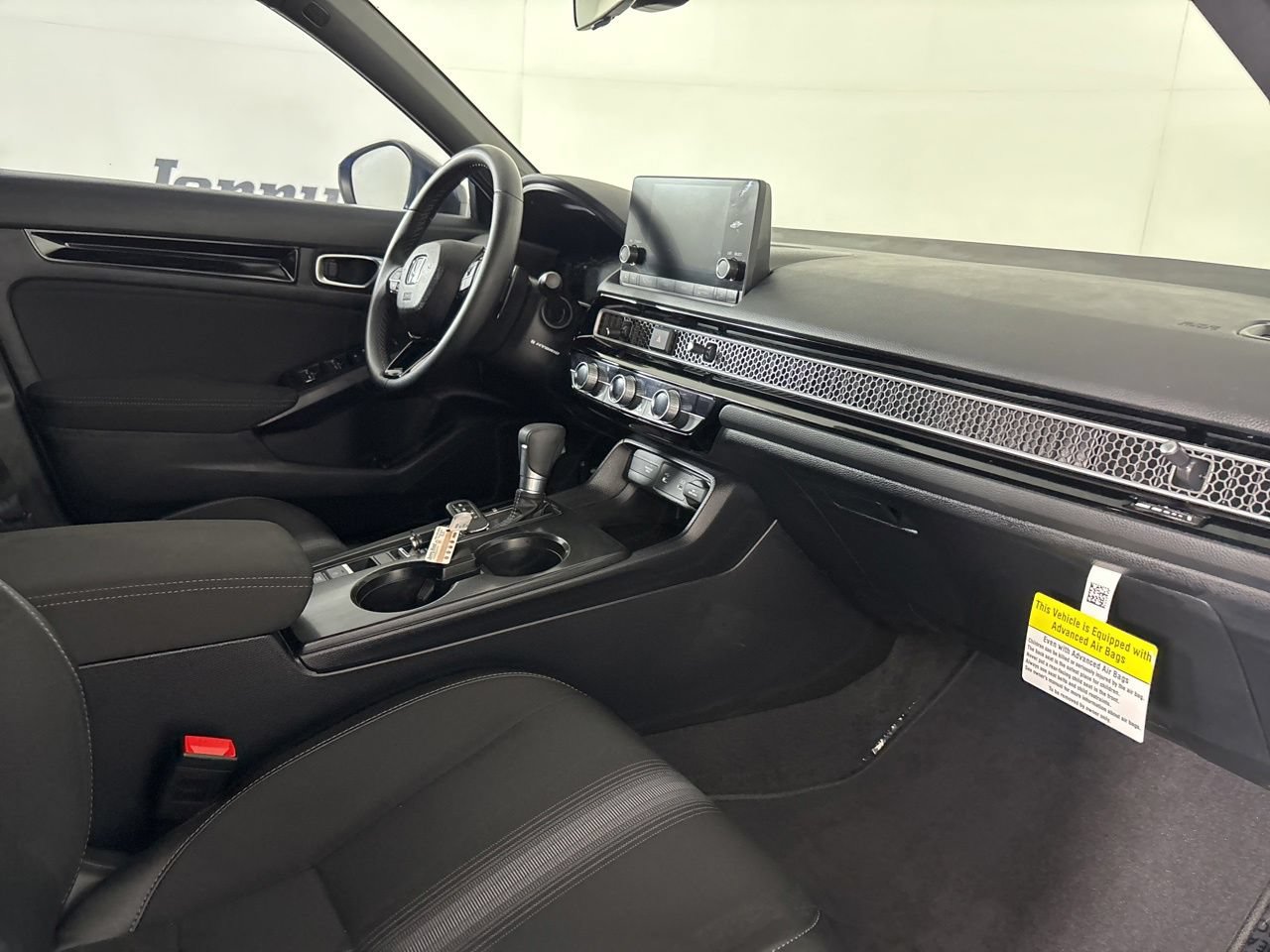 Used 2025 Honda Civic Sport image 28