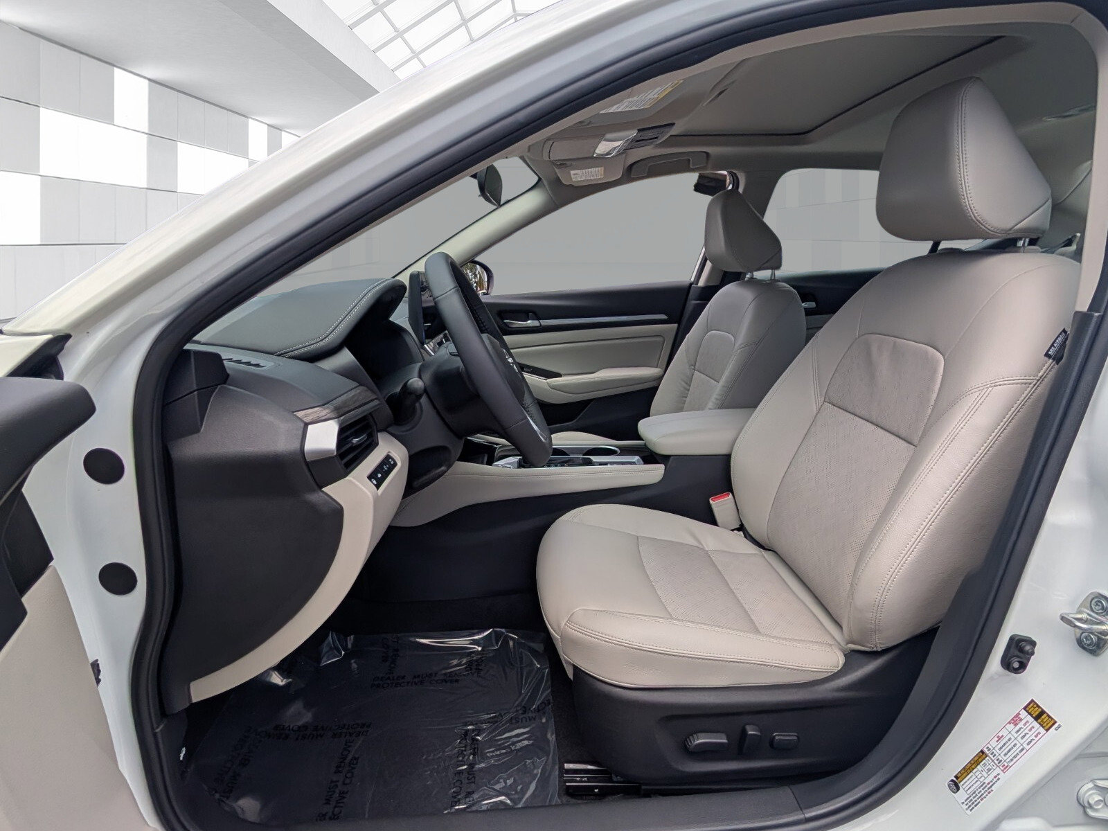 Certified 2025 Nissan Altima 2.5 SL FWD image 9