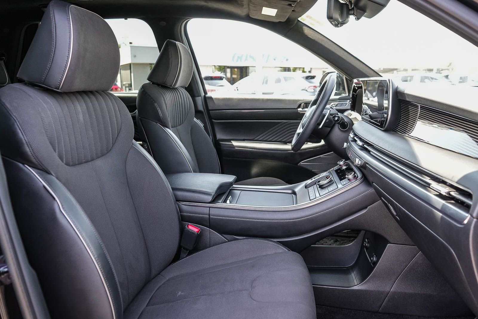 Used 2024 Hyundai Palisade Calligraphy image 16