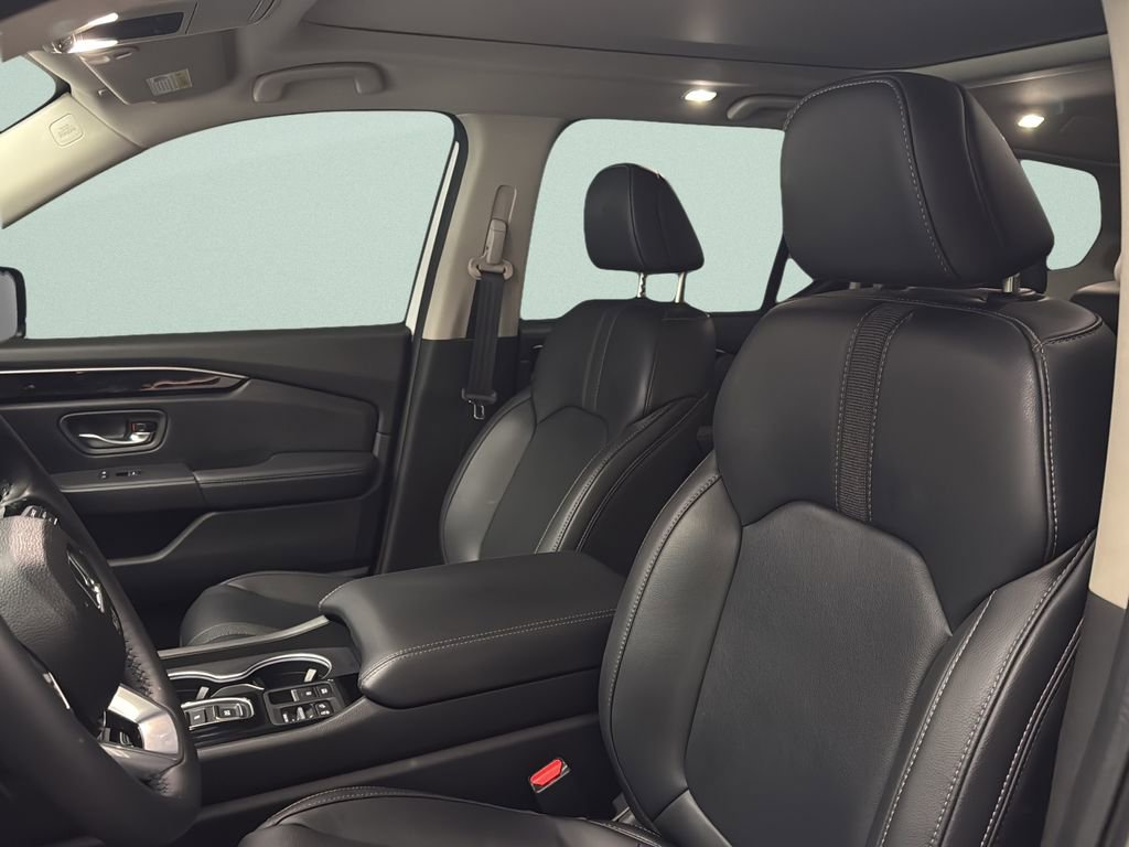 Certified 2023 Honda Pilot Touring image 11