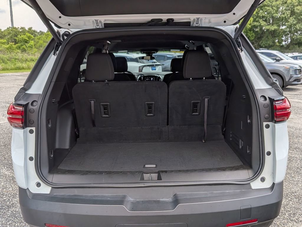 Used 2023 Chevrolet Traverse LT FWD image 26