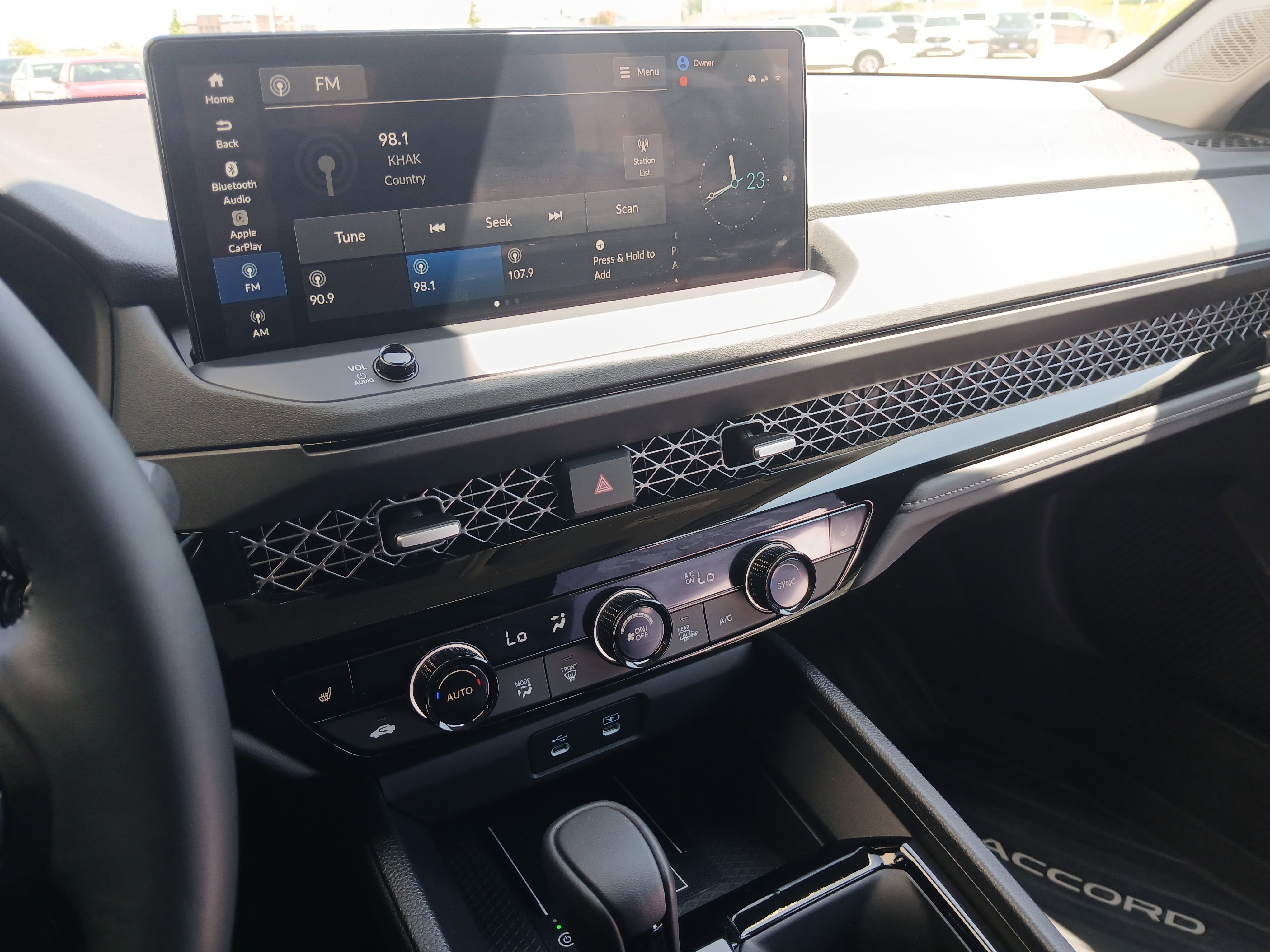 Used 2025 Honda Accord EX-L image 12