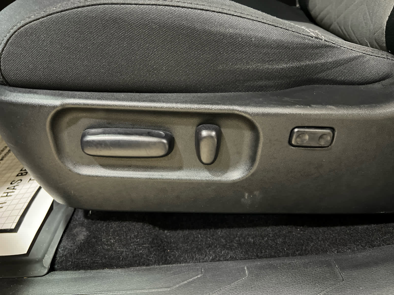 Used 2020 Toyota Tacoma TRD Sport image 16