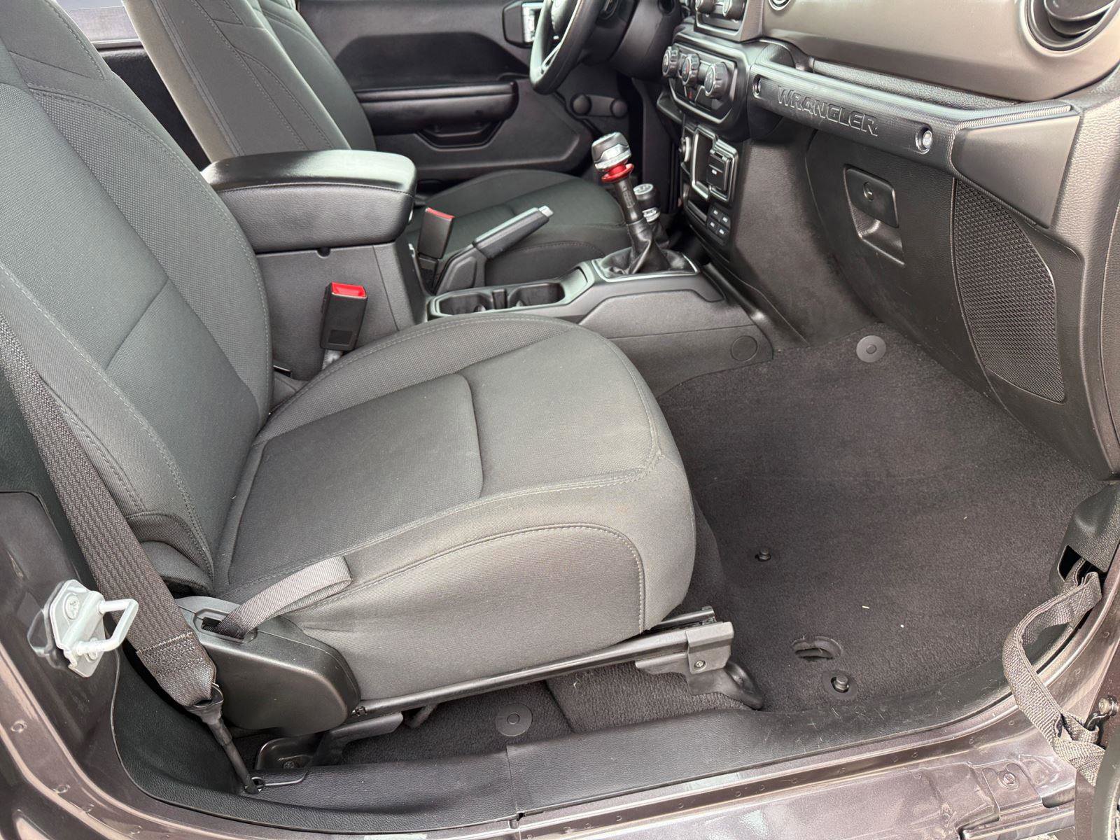 Used 2021 Jeep Wrangler Sport image 13