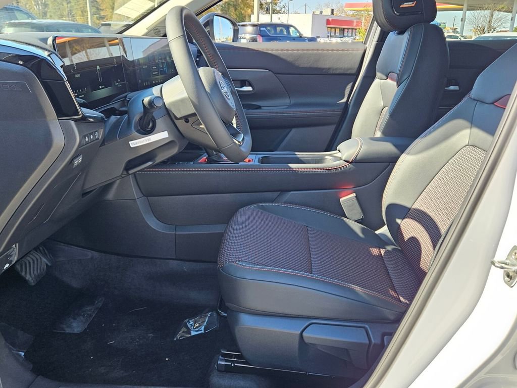 New 2026 Nissan Kicks SR w/ SR Premium Package image 3