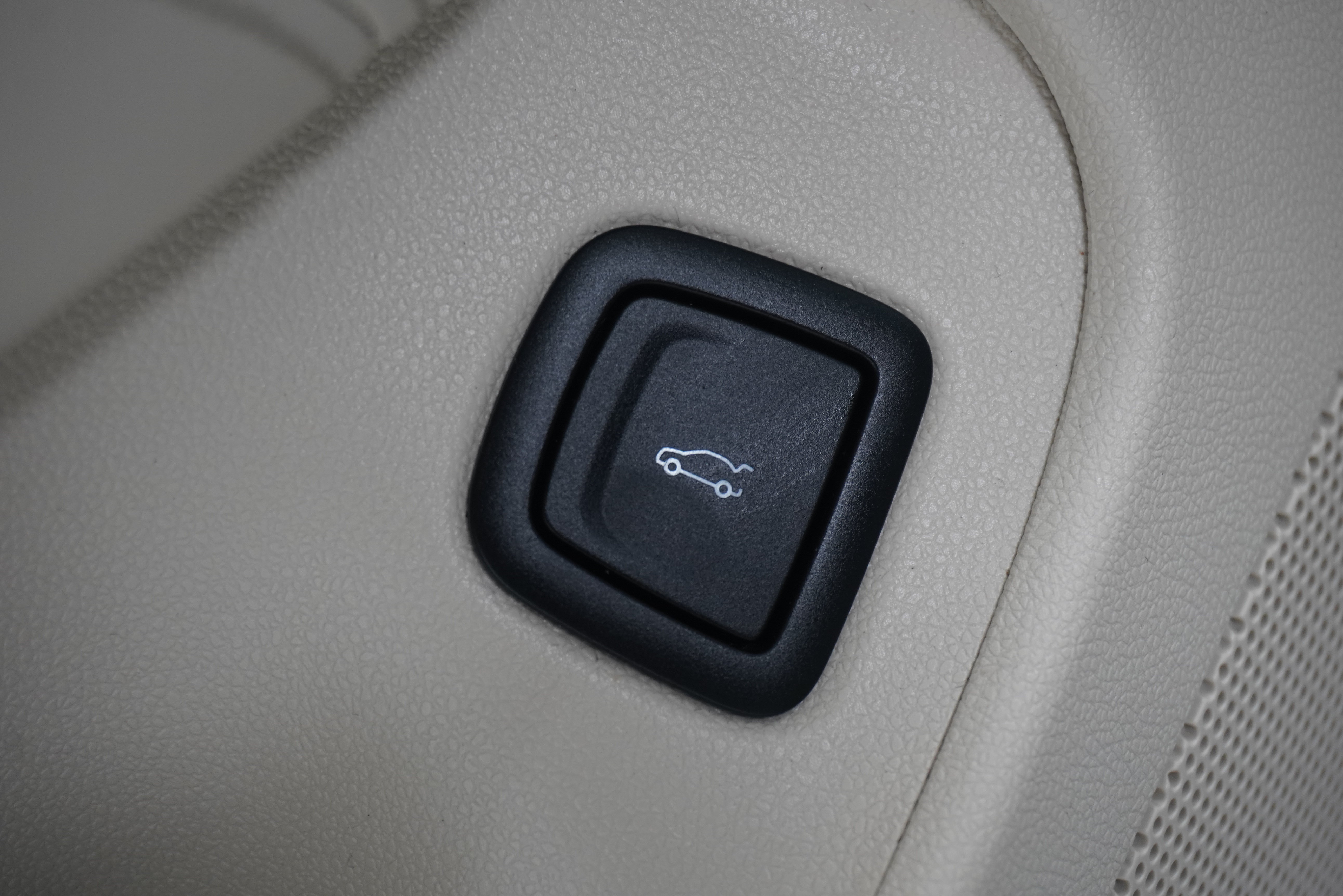 Used 2021 Cadillac CT4 Premium Luxury RWD image 23