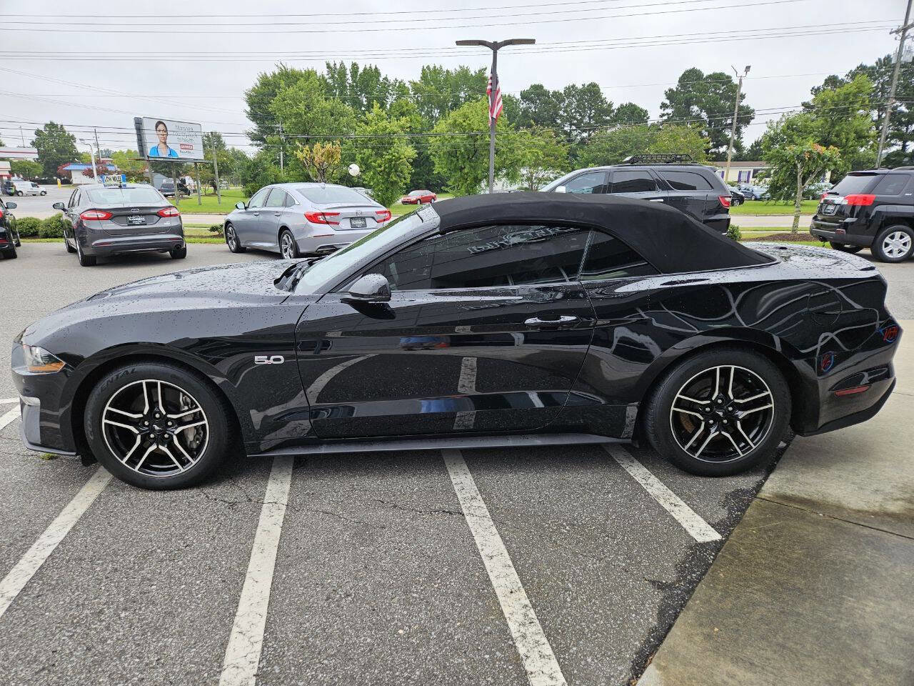 Used 2020 Ford Mustang GT Premium w/ Equipment Group 401A image 3