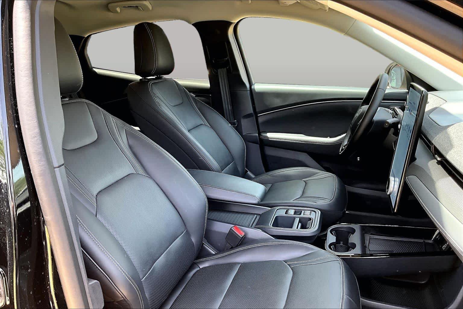 Used 2025 Ford Mustang Mach-E Premium RWD image 8