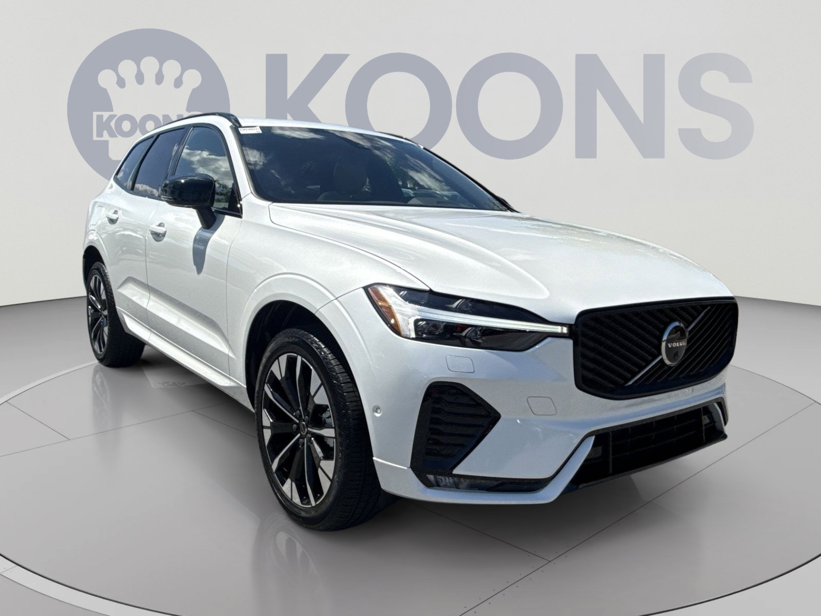 New 2026 Volvo XC60 B5 Plus w/ Protection Package Premier AWD/4WD image 18