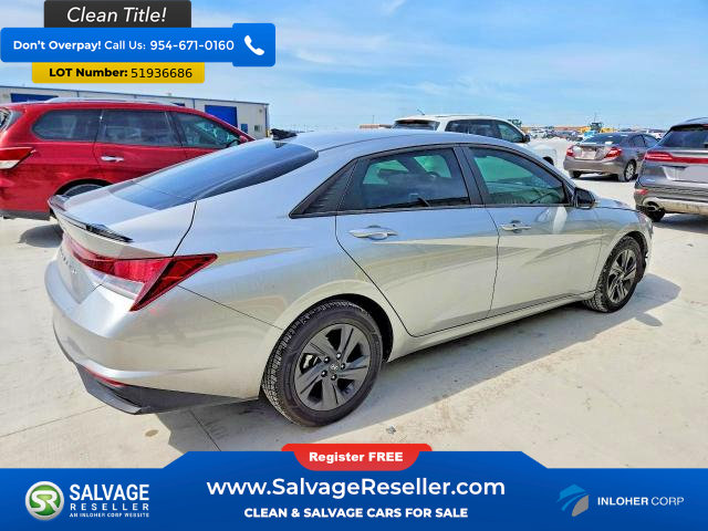 Used 2021 Hyundai Elantra SEL w/ Convenience Package FWD image 4