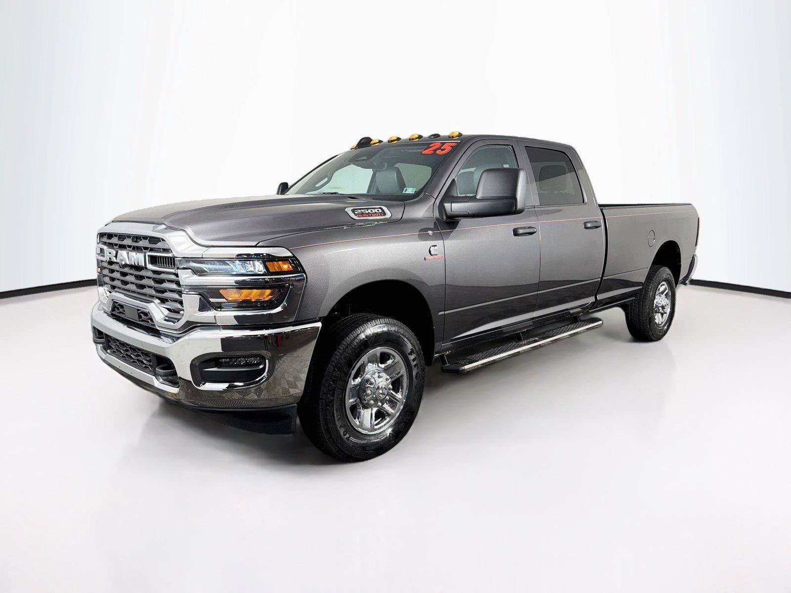 Used 2025 RAM 2500 Tradesman w/ Chrome Appearance Group AWD/4WD image 7