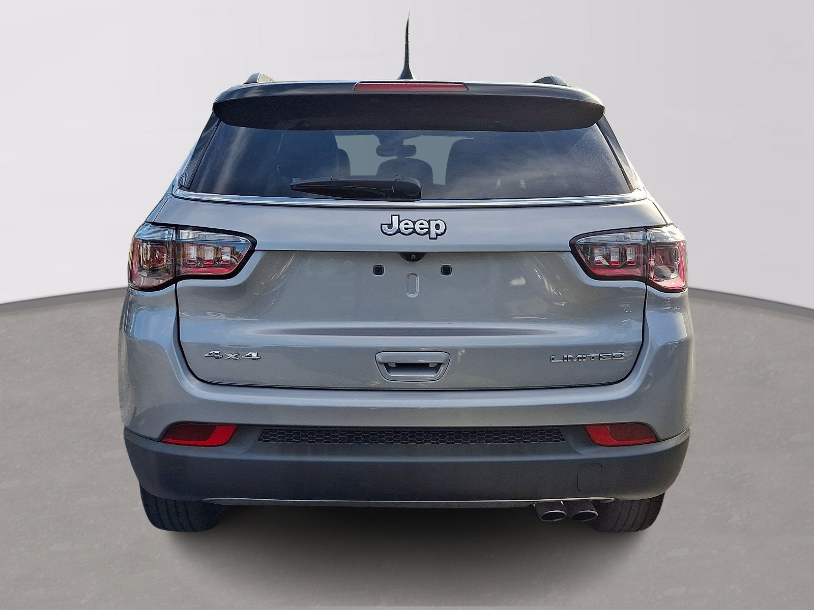Used 2022 Jeep Compass Limited AWD/4WD image 5