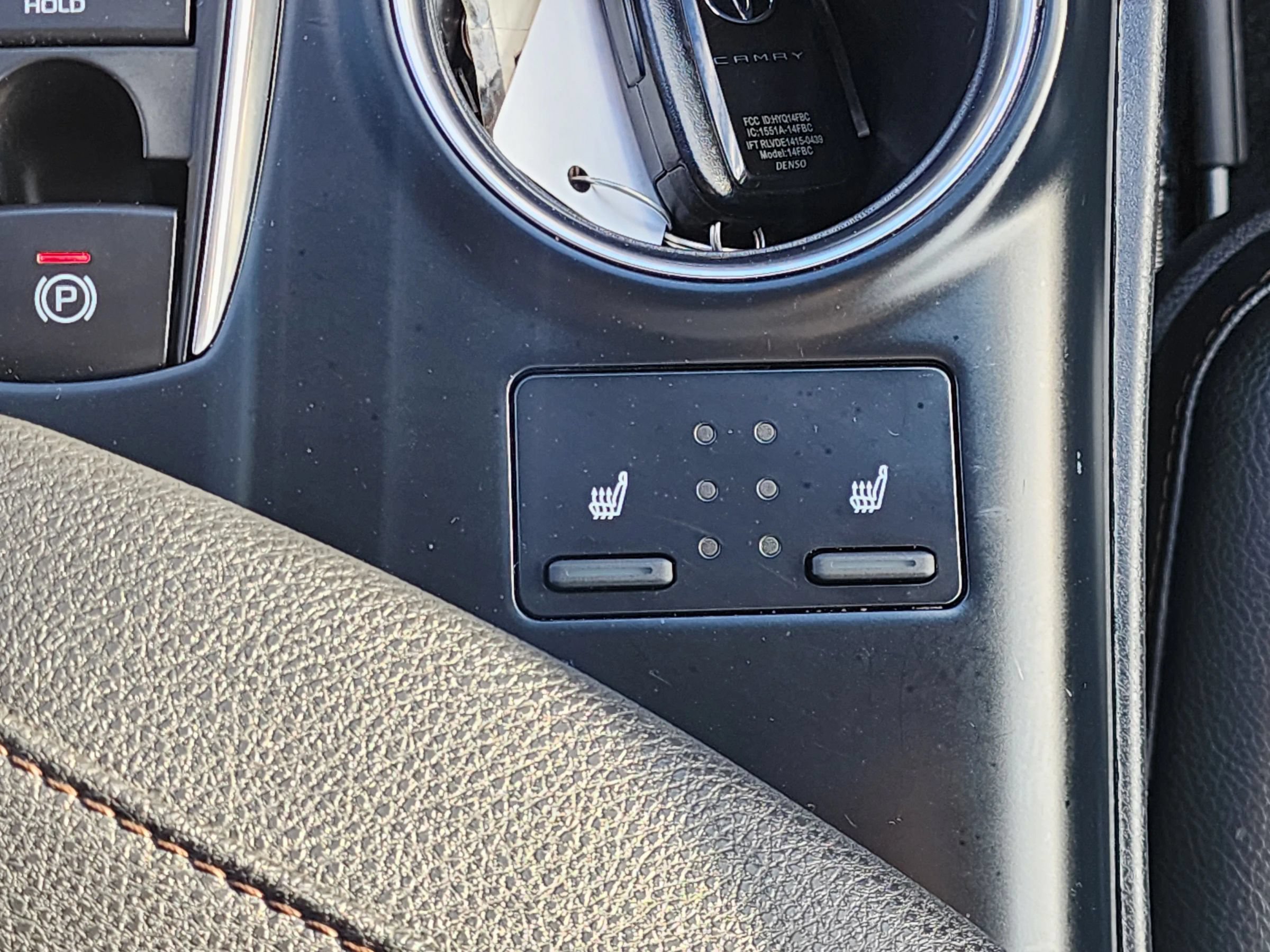 Used 2018 Toyota Camry XLE FWD image 18