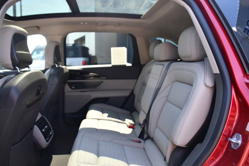 New 2025 Lincoln Nautilus Reserve w/ Jet Appearance Package image 19