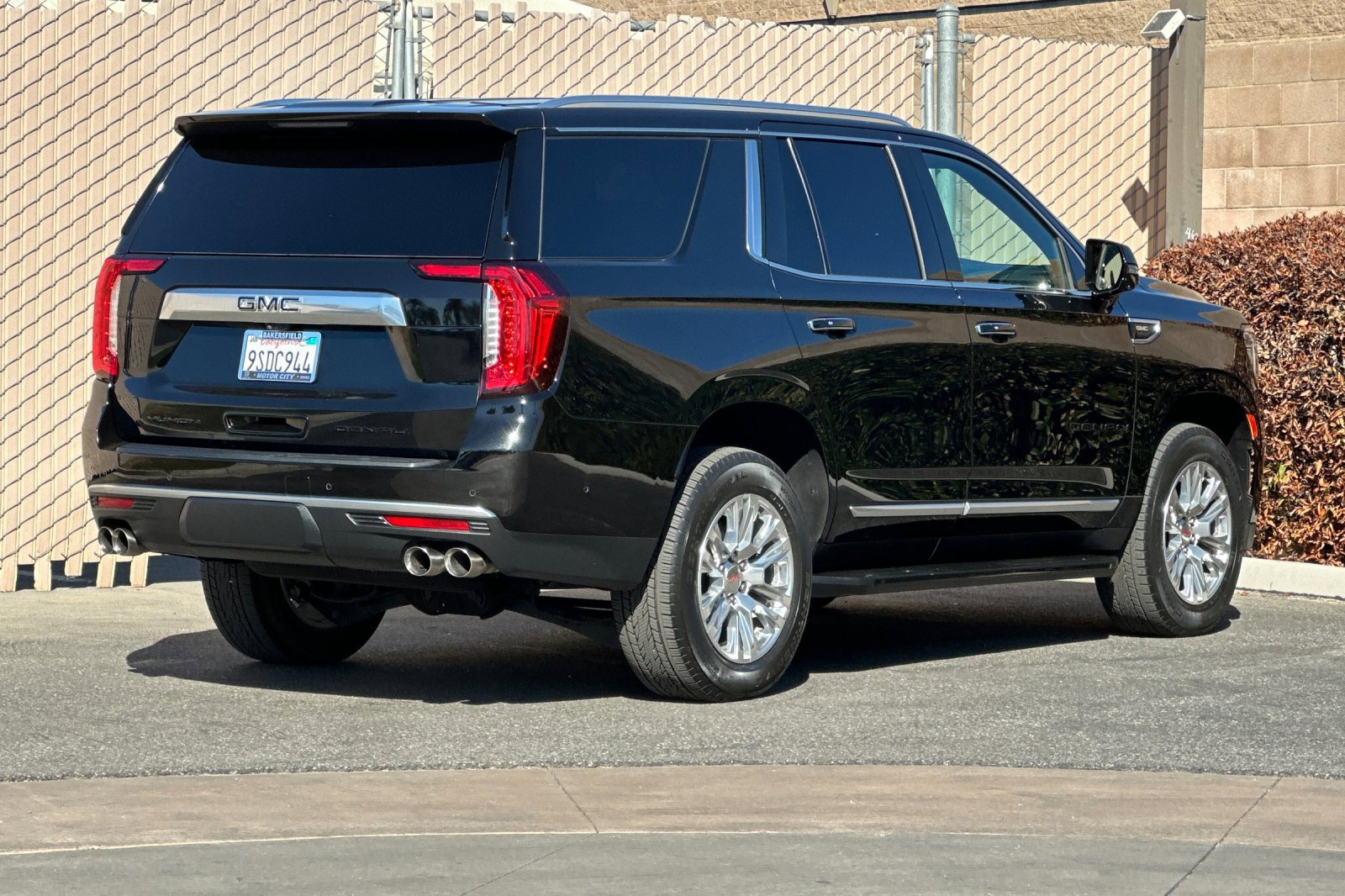 Certified 2024 GMC Yukon Denali w/ Advanced Technology Package AWD/4WD image 4