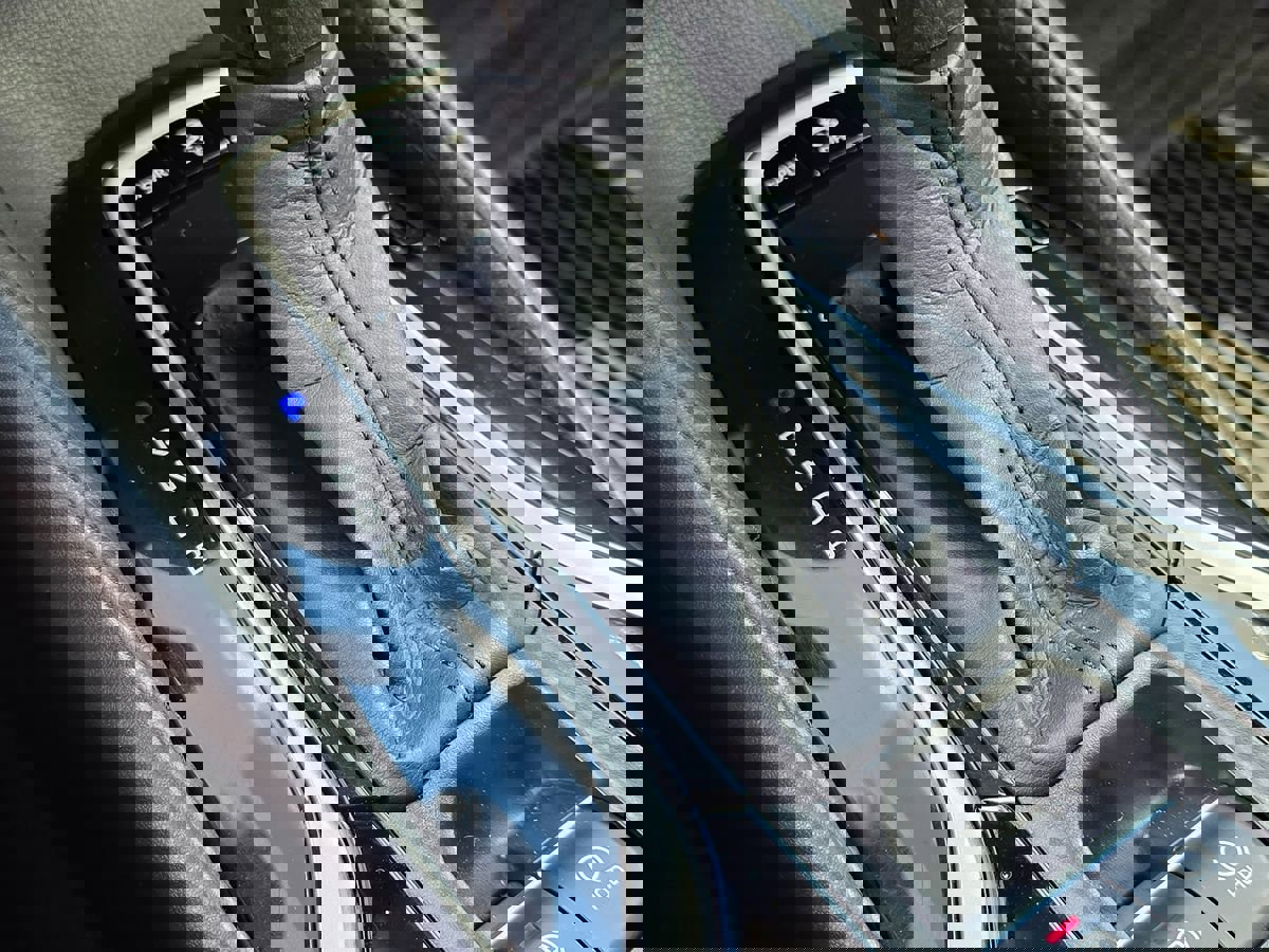 Used 2020 Toyota Corolla XLE FWD image 38