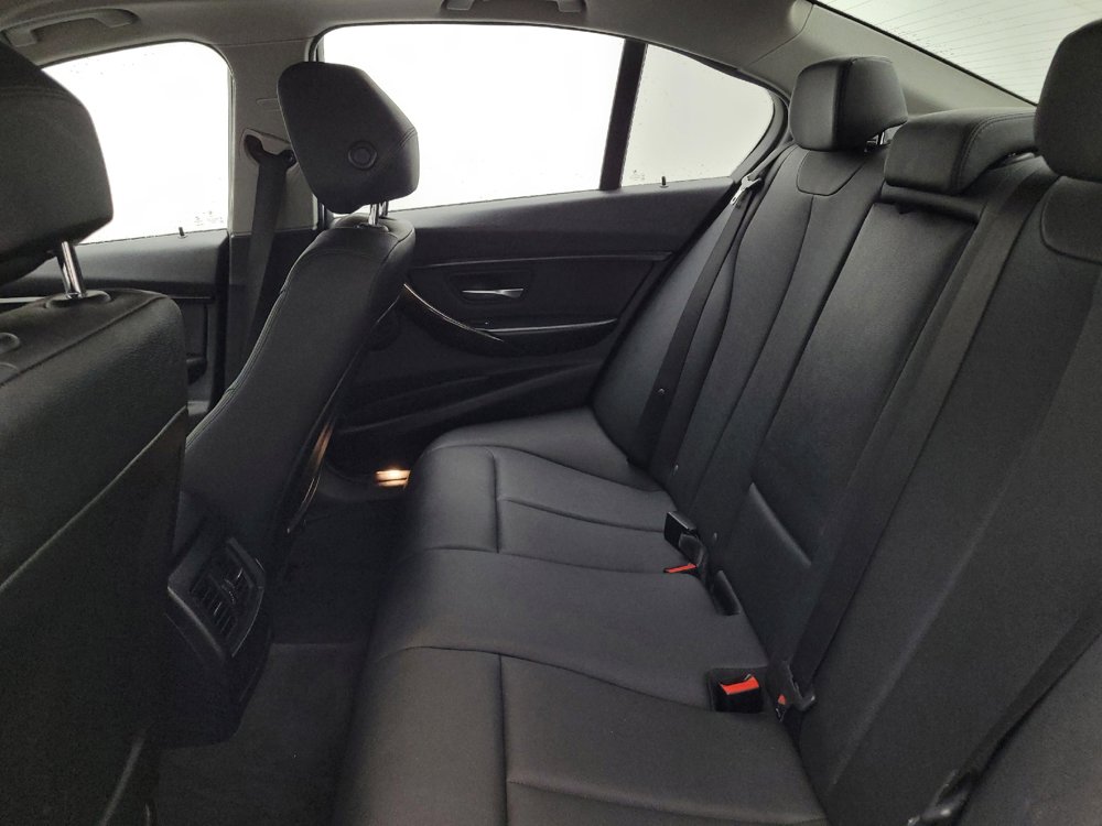 Used 2015 BMW 320i xDrive Sedan AWD/4WD image 18