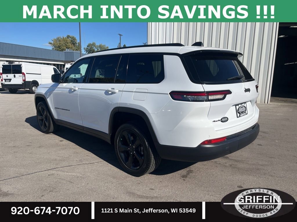 Used 2025 Jeep Grand Cherokee L Laredo image 3