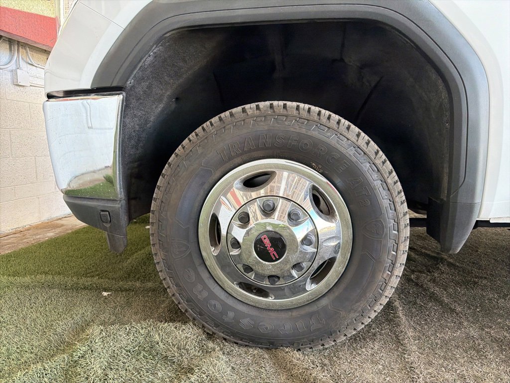 Used 2023 GMC Sierra 3500 SLT w/ SLT Premium Package image 44
