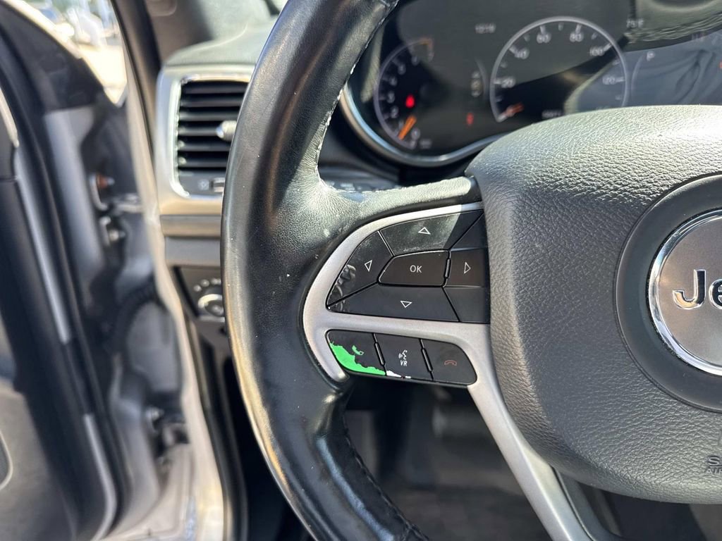 Used 2020 Jeep Grand Cherokee Altitude image 23